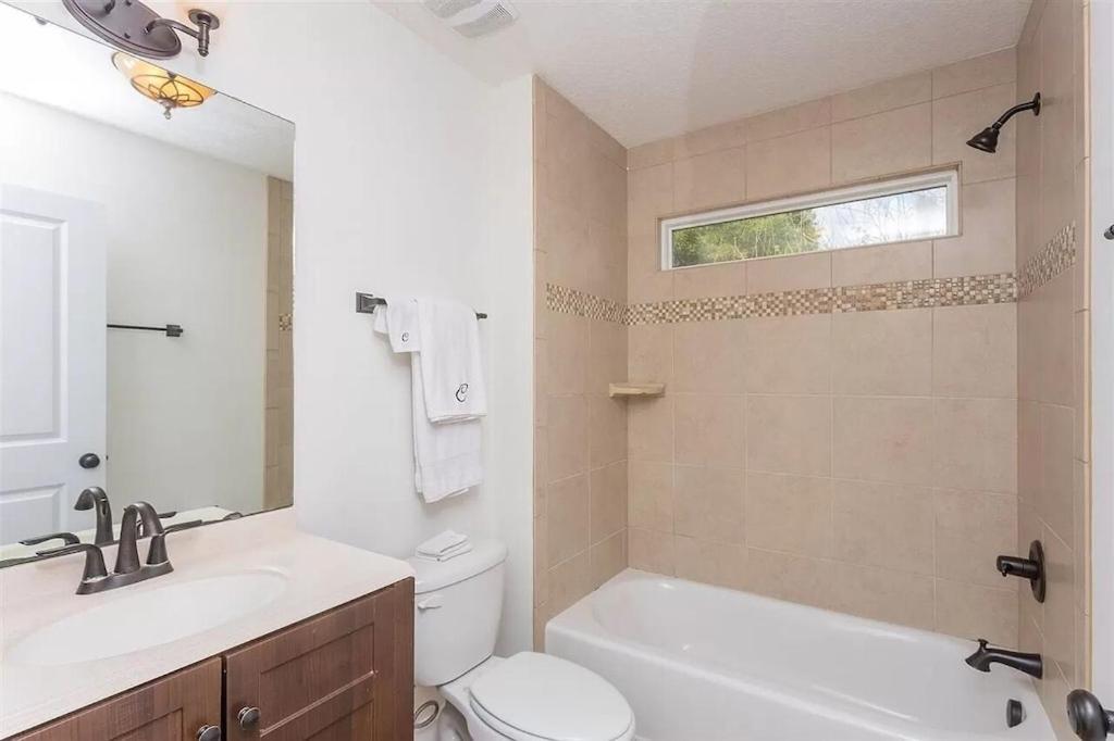 Modern, Upscale, And New Blue Bungalow In The Heart Of Downtown St Augustine St. Augustine Exteriör bild
