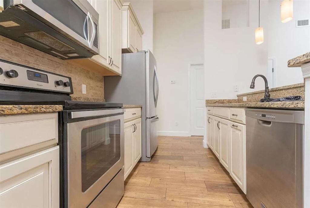 Modern, Upscale, And New Blue Bungalow In The Heart Of Downtown St Augustine St. Augustine Exteriör bild